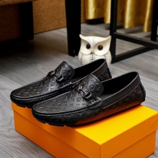 Louis Vuitton Low Shoes